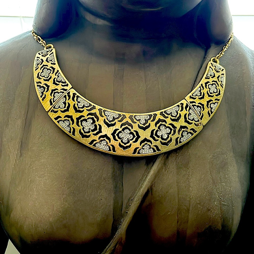 🌷5/$40. Goldtone Pavi Rhinestone Necklace